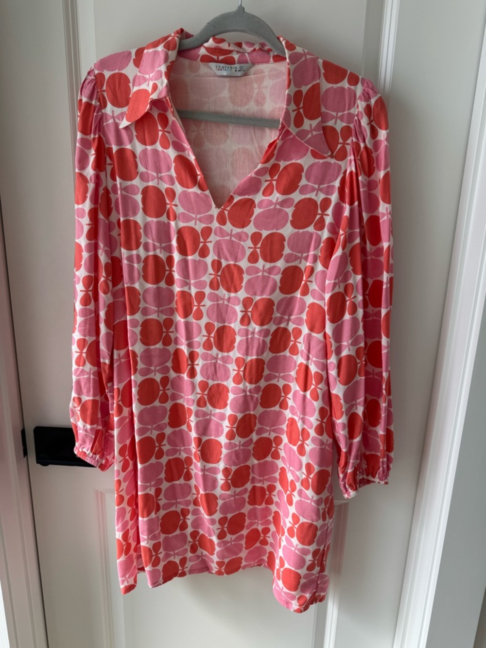Compania Fantastico V-Neck Pink & Coral Printed Mini Dress